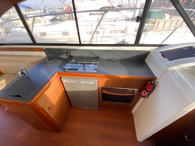 slider 9 Beneteau Antares 42